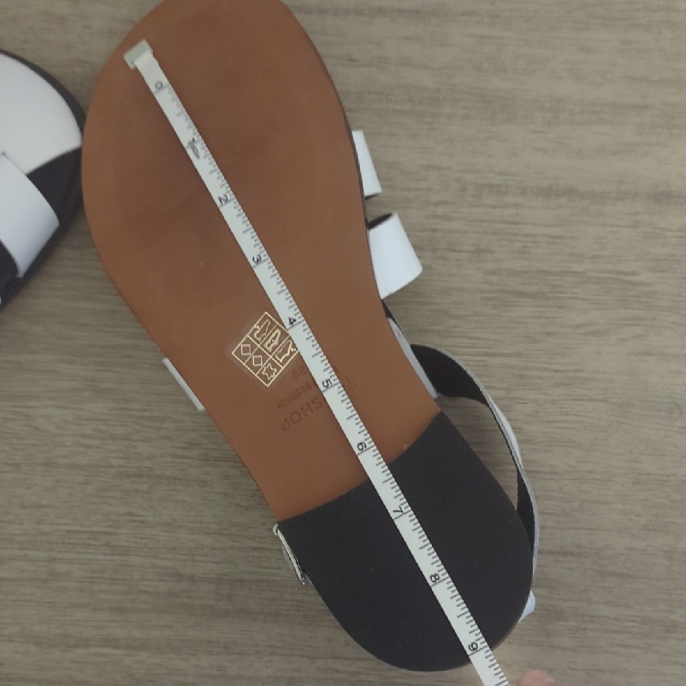 Topshop Babs Premium Fisherman Sandals In white - Picture 10 of 16